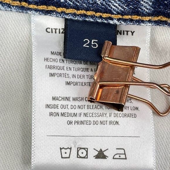 Citizens of Humanity Annabelle Shorts Womens 25 Button Fly Distressed Cutoff - Picture 8 of 16